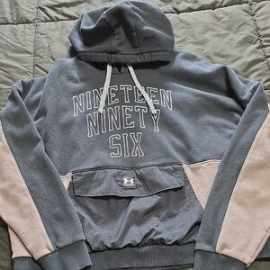 Womes Under Armour Hoodie Size XL
